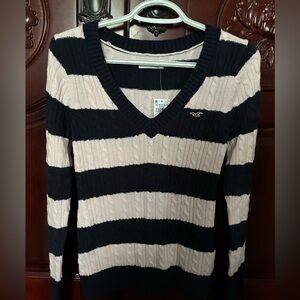 Hollister striped Cable-Knit V-Neck Icon Sweater